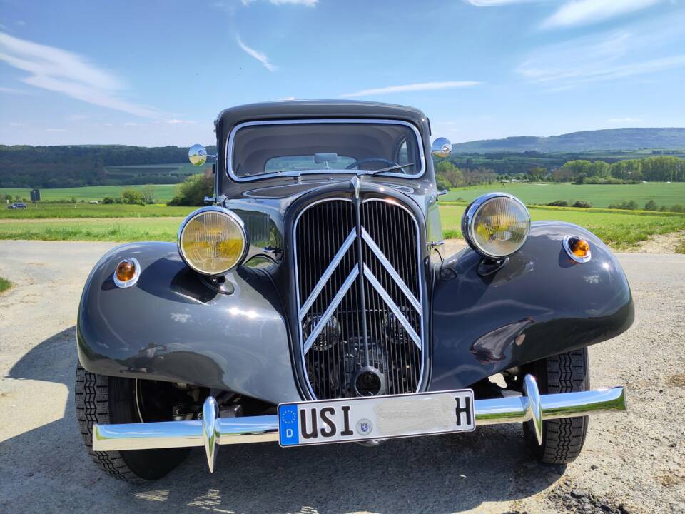 Image 1/34 of Citroën Traction Avant 11 BL (1955)