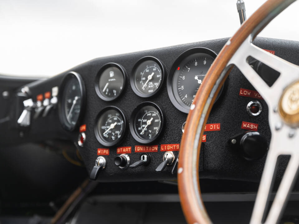 Image 85/100 of Proteus XJ13 (1967)