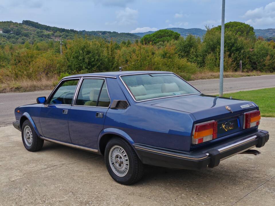 Image 7/34 of Alfa Romeo Alfa 6 - 2.5 (1979)