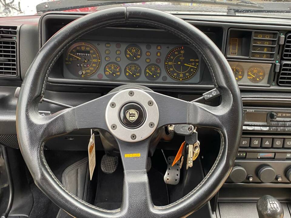 Afbeelding 8/13 van Lancia Delta HF Integrale Evoluzione I (1992)