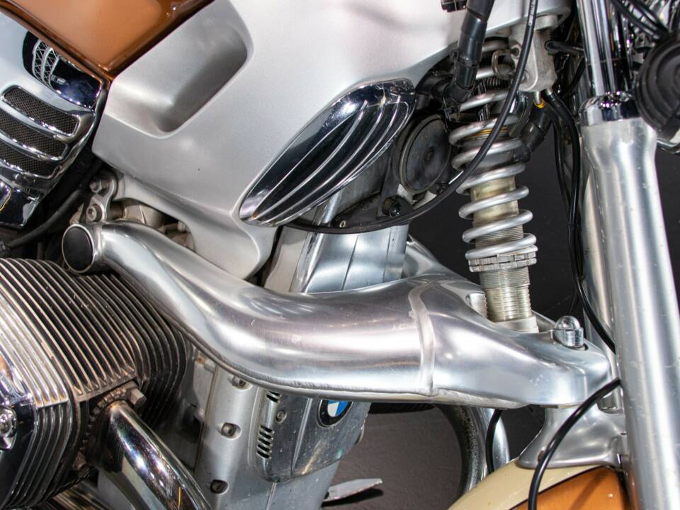 Image 9/50 of BMW R 1200 C (2001)