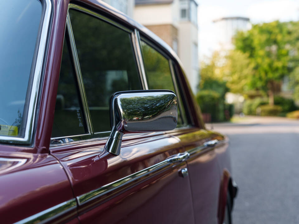 Imagen 11/32 de Rolls-Royce Silver Shadow II (1978)