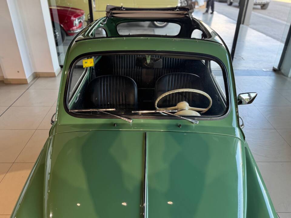 Immagine 34/36 di SEAT 600 D (1966)