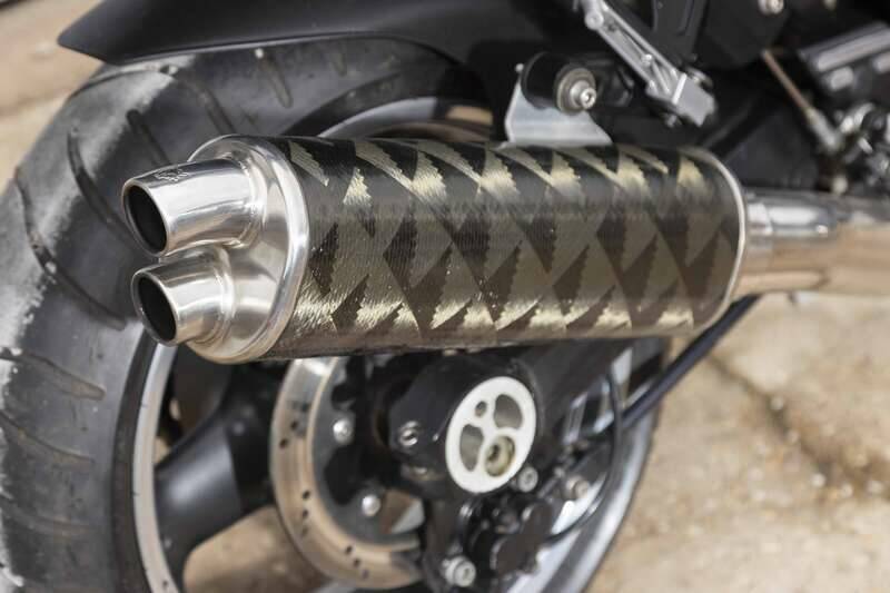 Image 14/37 of Triumph Speed Triple (1995)