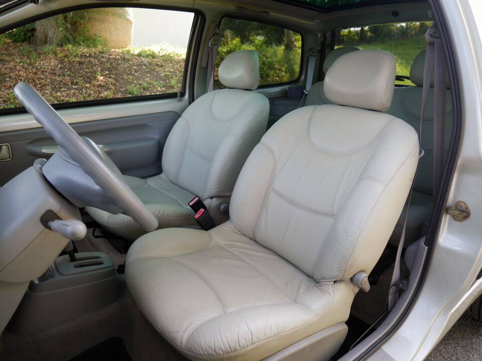 Bild 15/24 von Renault Twingo 1.2 (2000)
