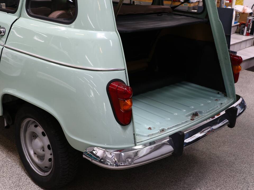 Image 29/33 de Renault R 4 TL (1981)