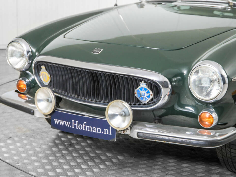 Image 18/50 of Volvo 1800 E (1971)