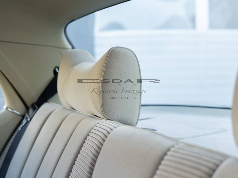 Image 9/30 of Mercedes-Benz 450 SEL 6,9 (1977)