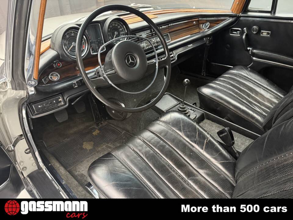 Afbeelding 10/15 van Mercedes-Benz 280 SE 3,5 (1970)