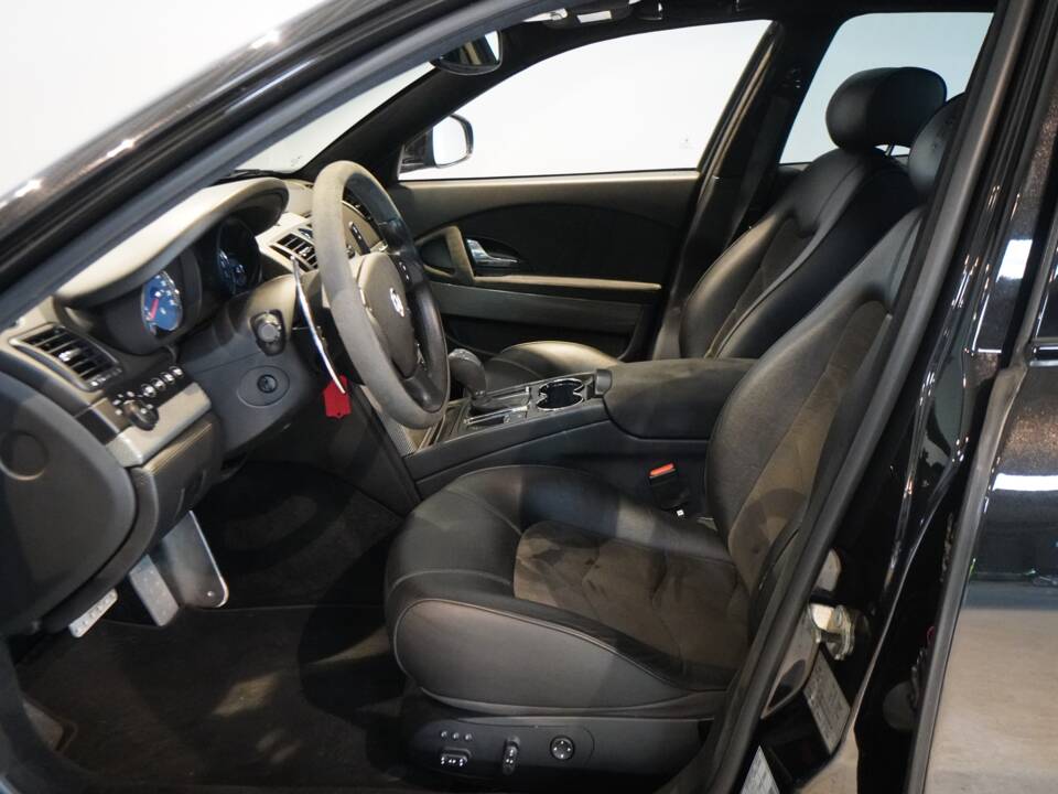 Image 5/23 of Maserati Quattroporte Sport GT S 4.7 (2012)