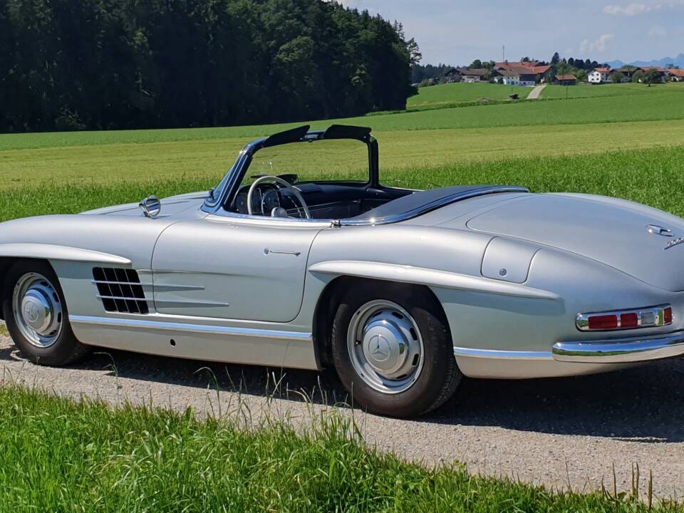 Afbeelding 31/38 van Mercedes-Benz 300 SL Roadster (1962)