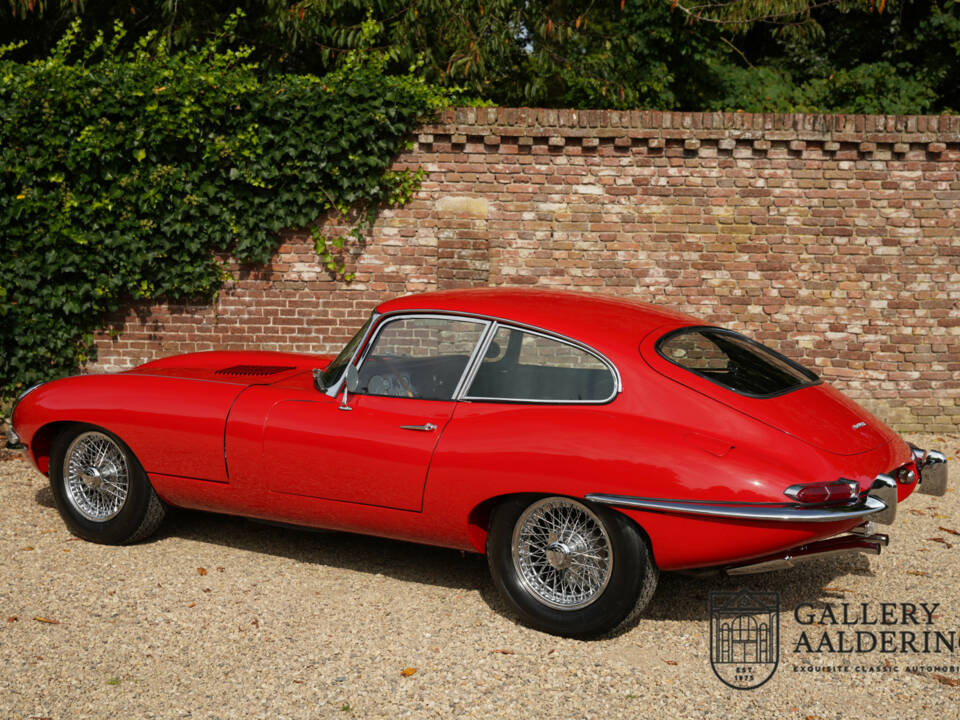 Image 10/50 de Jaguar E-Type 3.8 (1963)