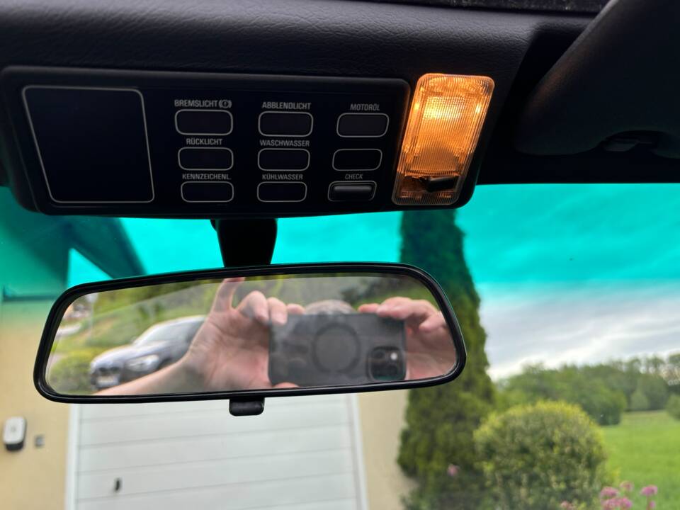 Image 20/40 of BMW 320i (1992)