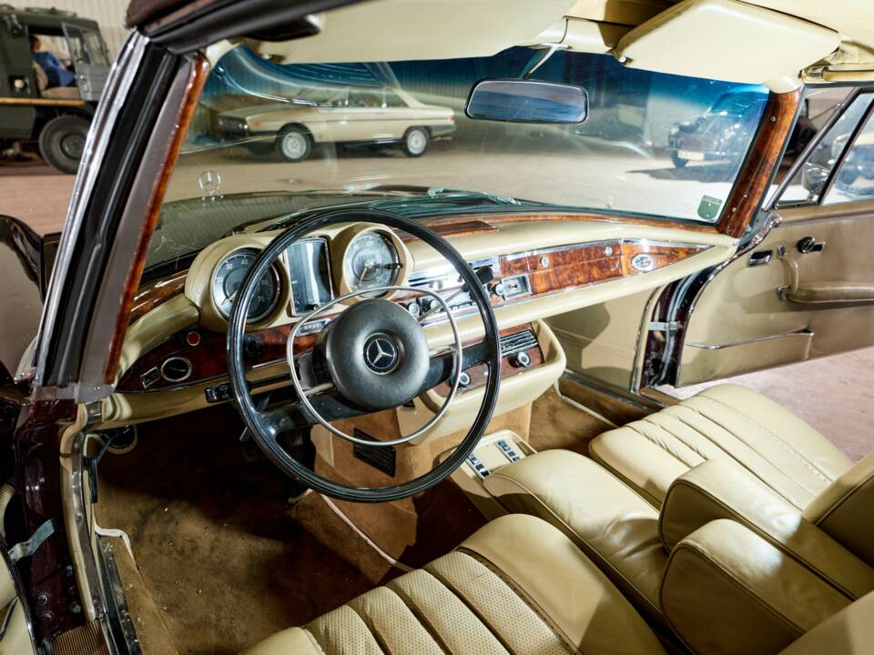 Bild 40/47 von Mercedes-Benz 280 SE (1970)