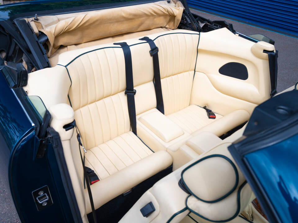 Image 10/36 de Aston Martin Virage Volante (1995)