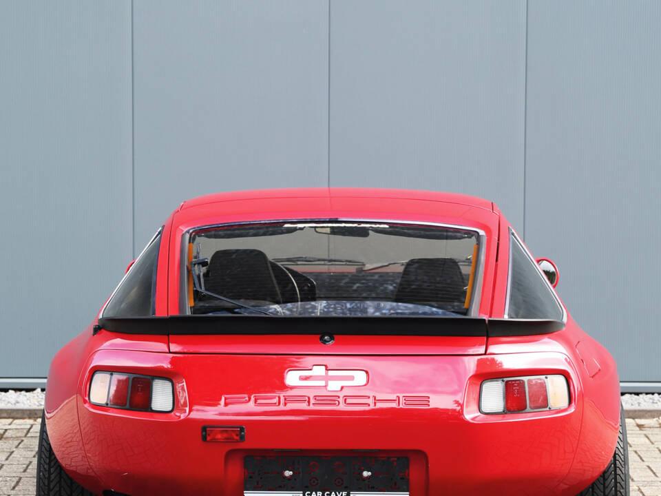 Image 30/52 of Porsche 928 S (1980)