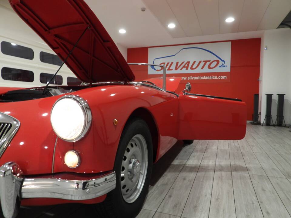 Image 10/15 of MG MGA Twin Cam (1959)