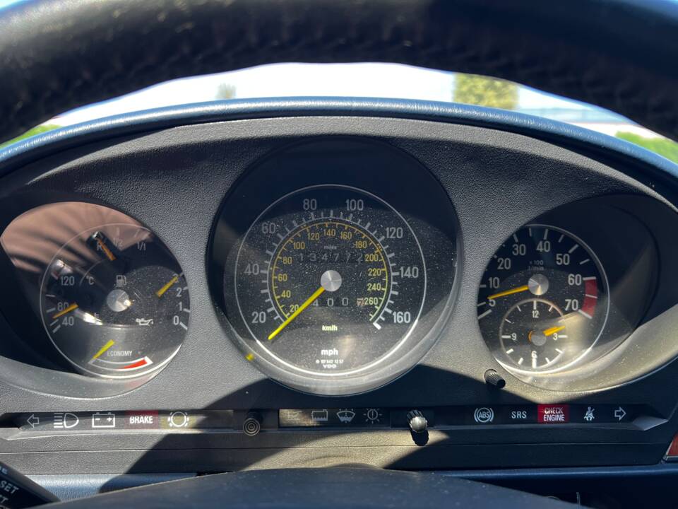 Image 11/15 of Mercedes-Benz 560 SL (1989)