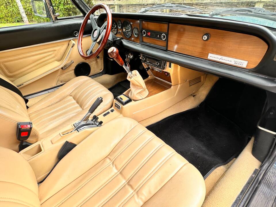 Image 33/37 of FIAT Spider 2000 (1981)