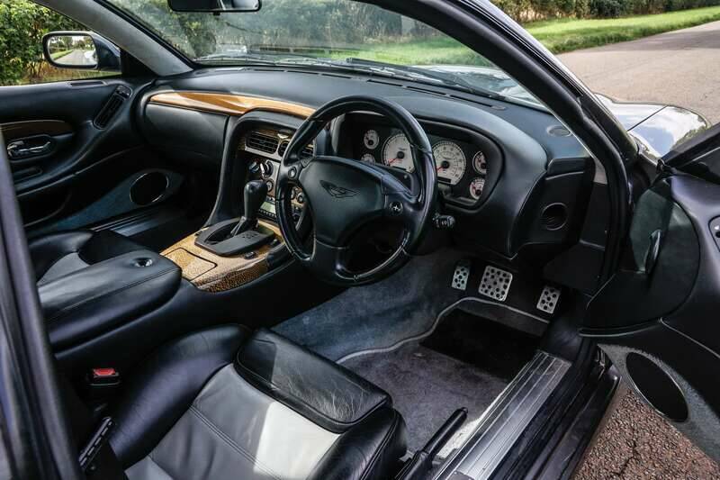Image 2/36 of Aston Martin DB 7 GTA (2003)