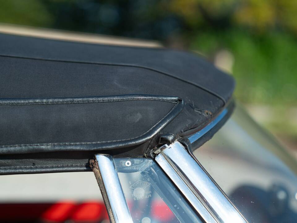 Immagine 26/50 di Alfa Romeo Giulia 1600 Spider (1964)