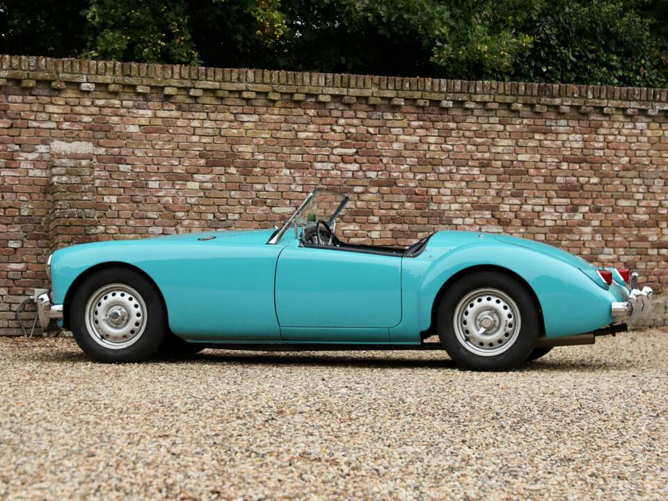 Imagen 41/50 de MG MGA Twin Cam (1959)