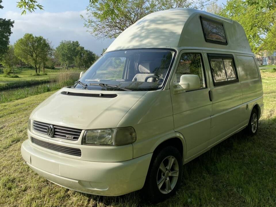 Bild 5/8 von Volkswagen T4 Carthago Malibu 2.4 D (1999)