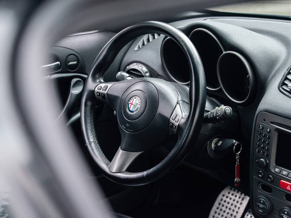 Imagen 35/45 de Alfa Romeo 147 3.2 GTA (2003)
