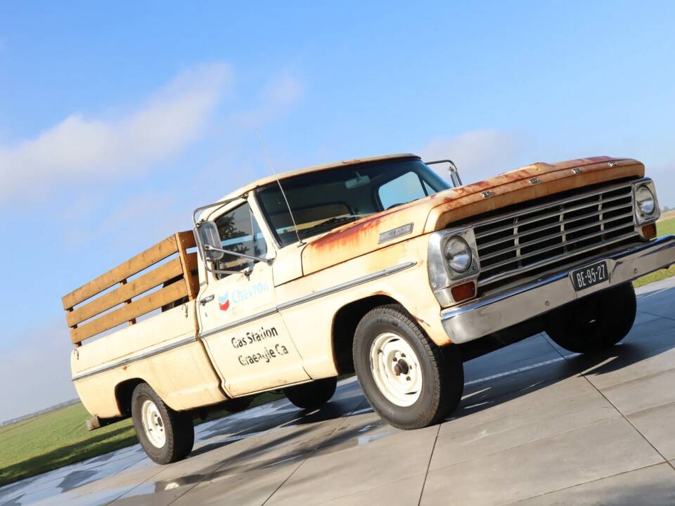 Image 3/52 of Ford F-100 (1967)