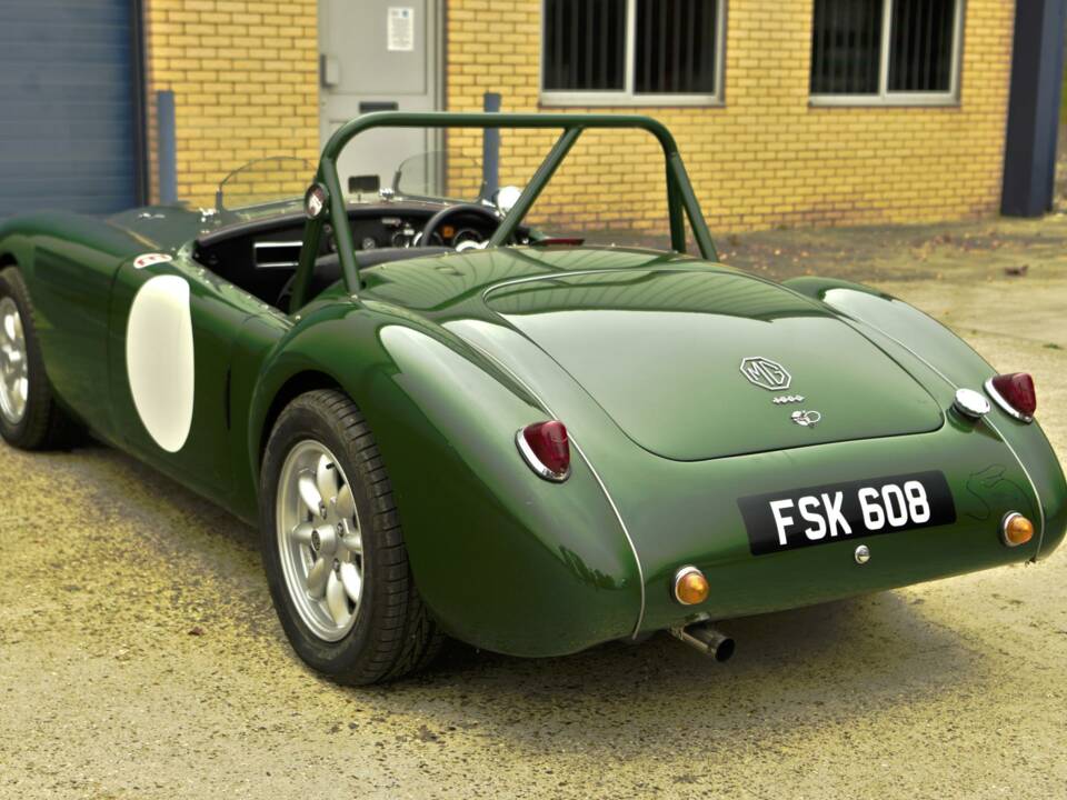 Image 10/36 of MG MGA 1600 (1958)