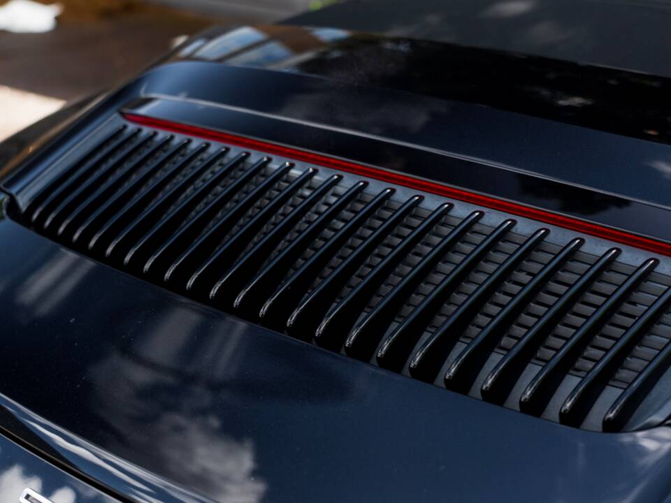Bild 10/57 von Porsche 911 Carrera (2016)
