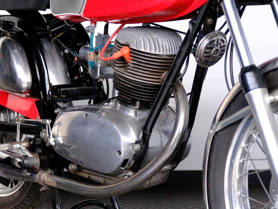 Afbeelding 16/58 van MV Agusta 125 GT (1969)
