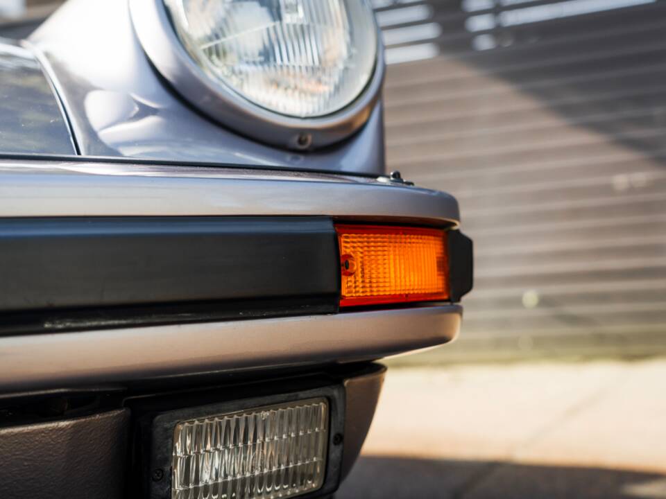 Bild 51/58 von Porsche 911 Carrera 3.2 (WTL) (1988)