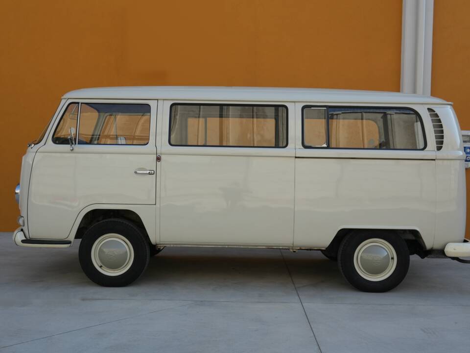 Bild 4/16 von Volkswagen T2a Kleinbus (1967)