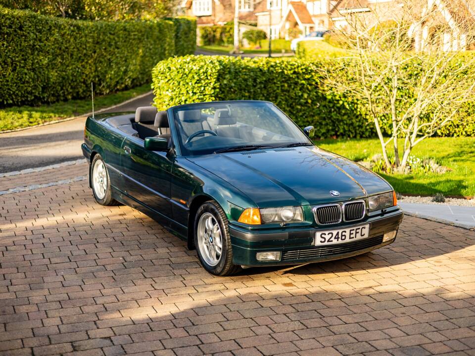 Image 23/49 of BMW 328i (1998)
