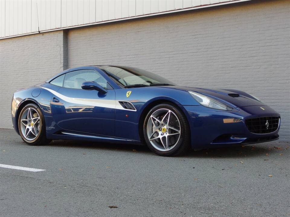 Bild 1/99 von Ferrari California (2009)