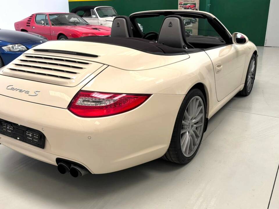 Bild 3/34 von Porsche 911 Carrera S (2010)