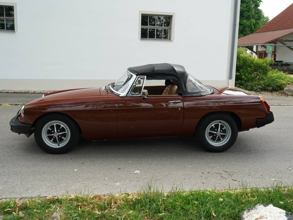 Image 17/100 of MG MGB (1978)