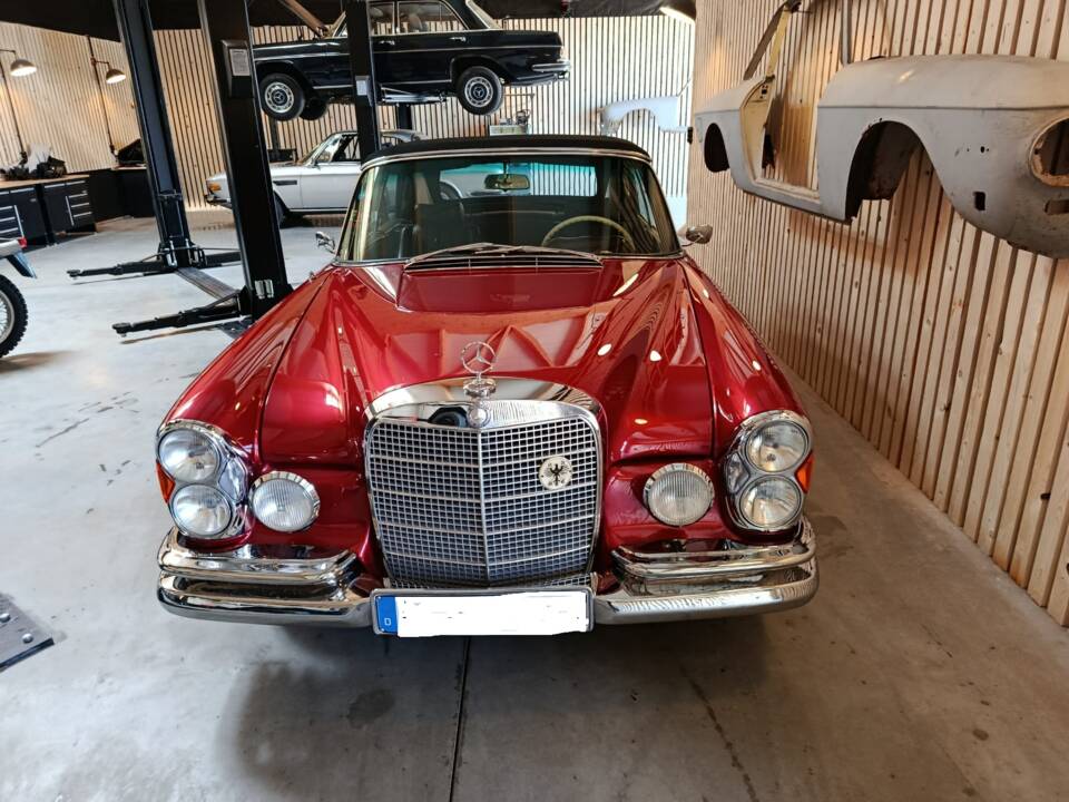 Image 3/10 of Mercedes-Benz 220 SE b (1962)