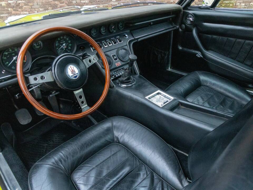 Image 34/50 of Maserati Ghibli (1970)