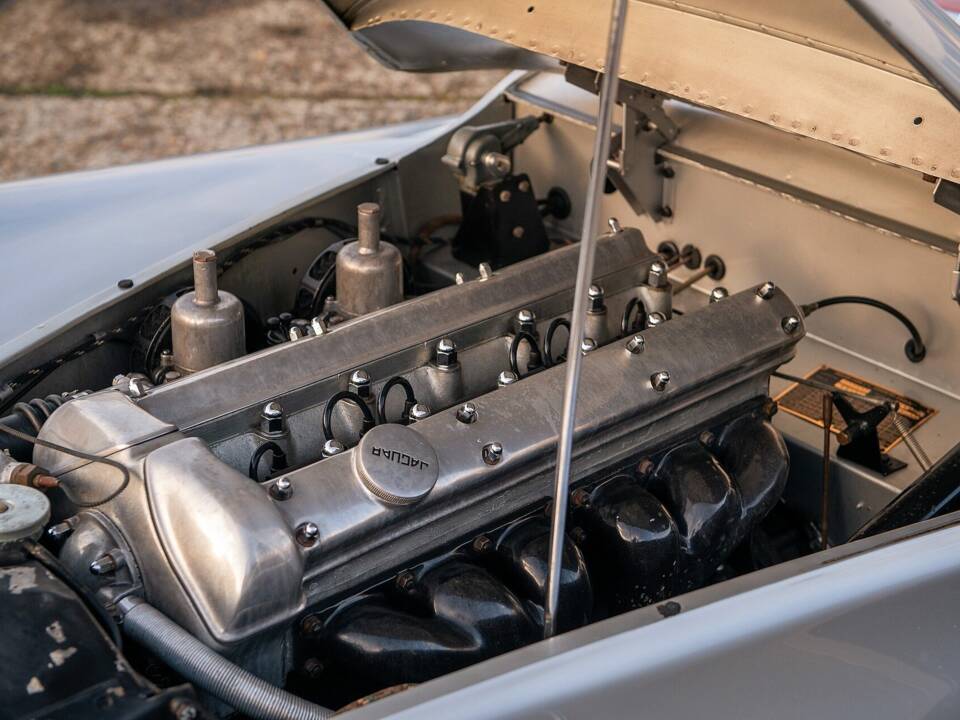 Image 19/20 of Jaguar XK 120 OTS (1950)