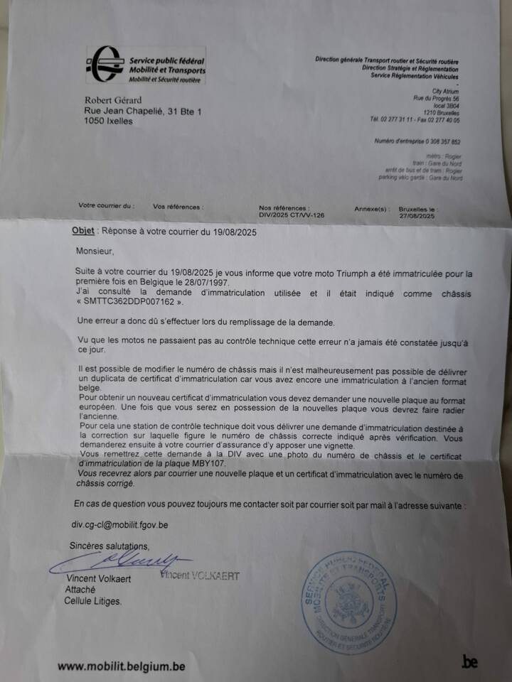 Image 1/20 of Triumph DUMMY (1993)