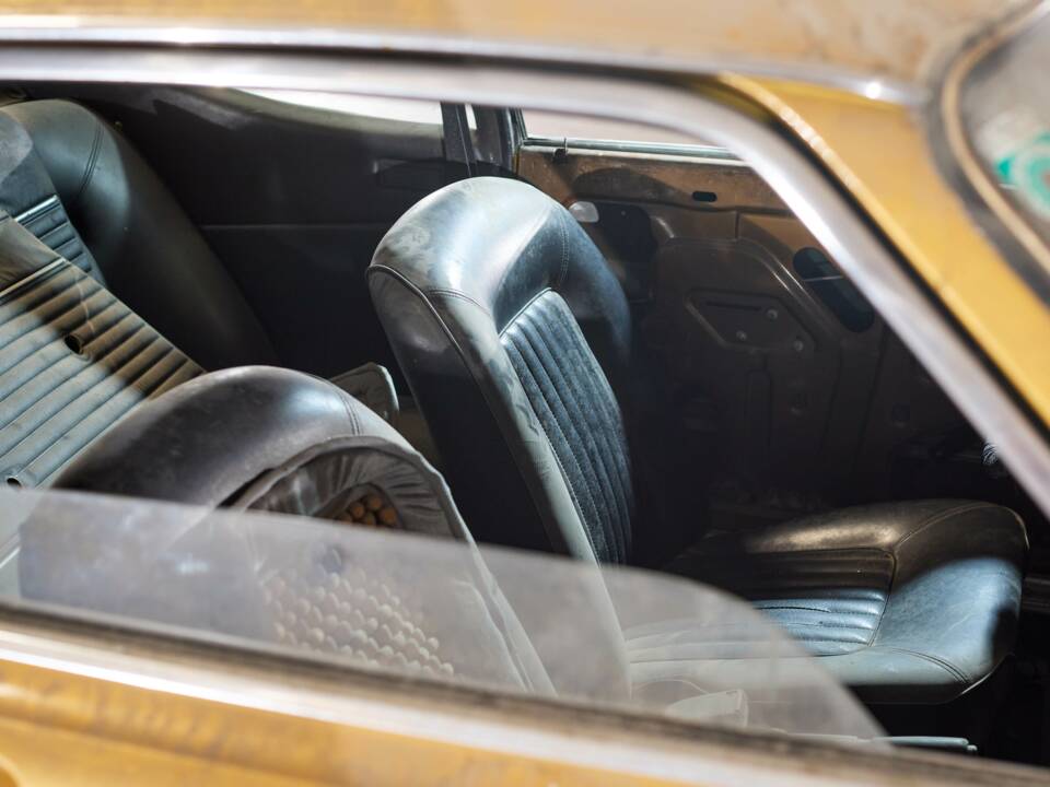 Image 32/37 of Ford Capri I  1600 (1971)