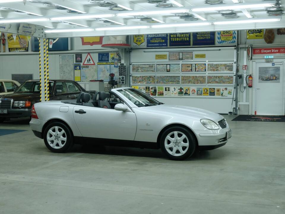 Immagine 36/50 di Mercedes-Benz SLK 230 Kompressor (1996)