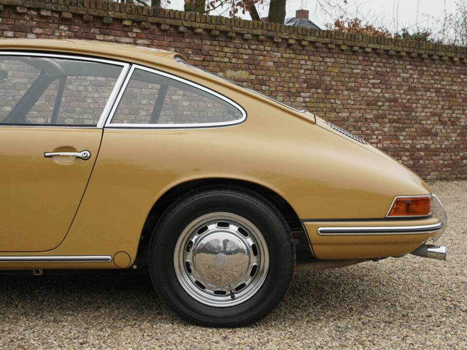 Immagine 16/50 di Porsche 911 2.0 (1965)