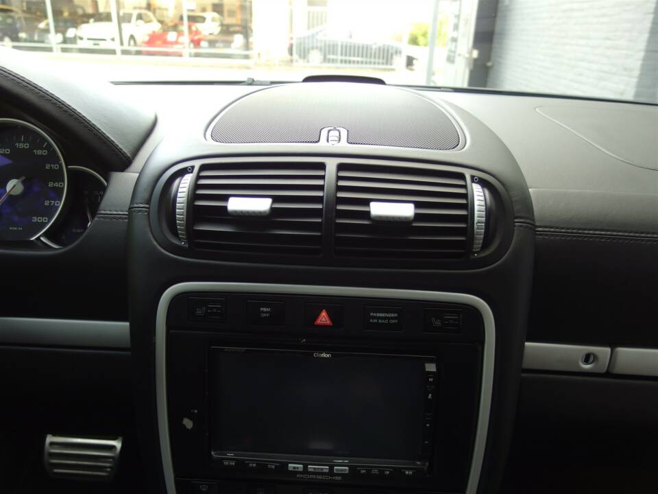 Imagen 60/97 de Porsche Cayenne Turbo (2007)