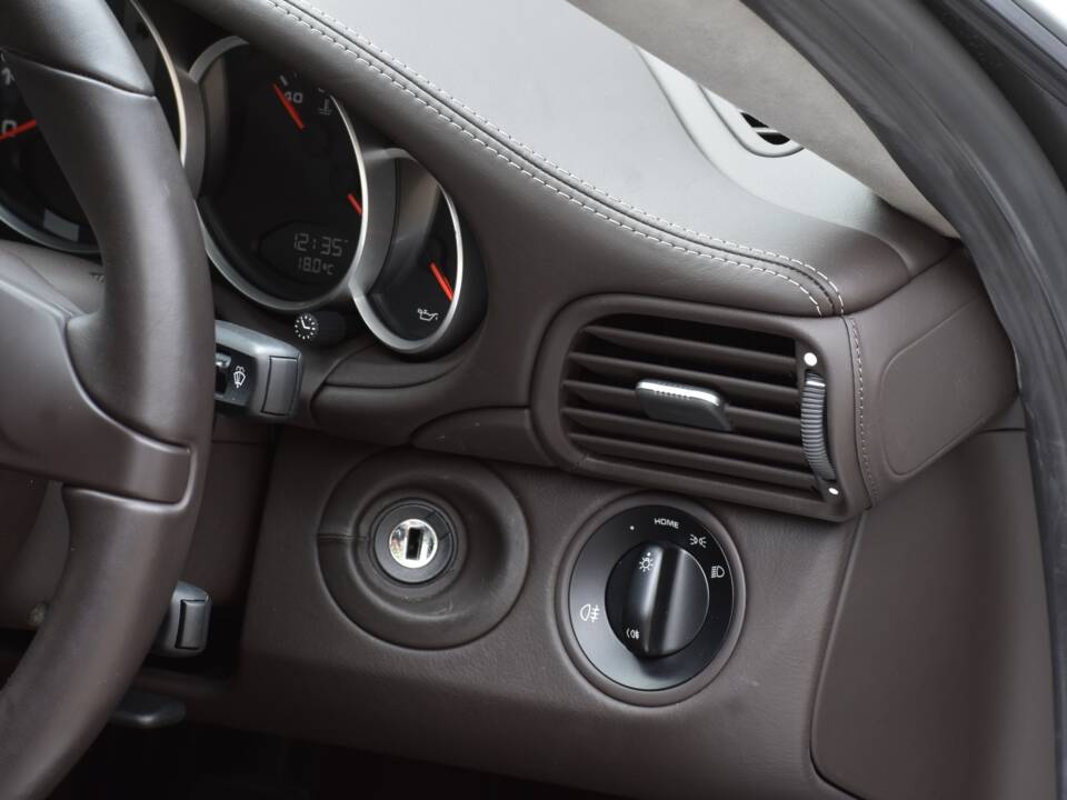 Image 43/50 of Porsche 911 Sport Classic (2010)