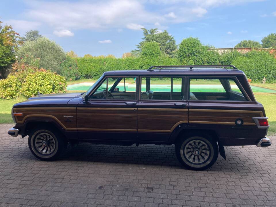 Imagen 3/11 de Jeep Wagoneer Limited (1982)