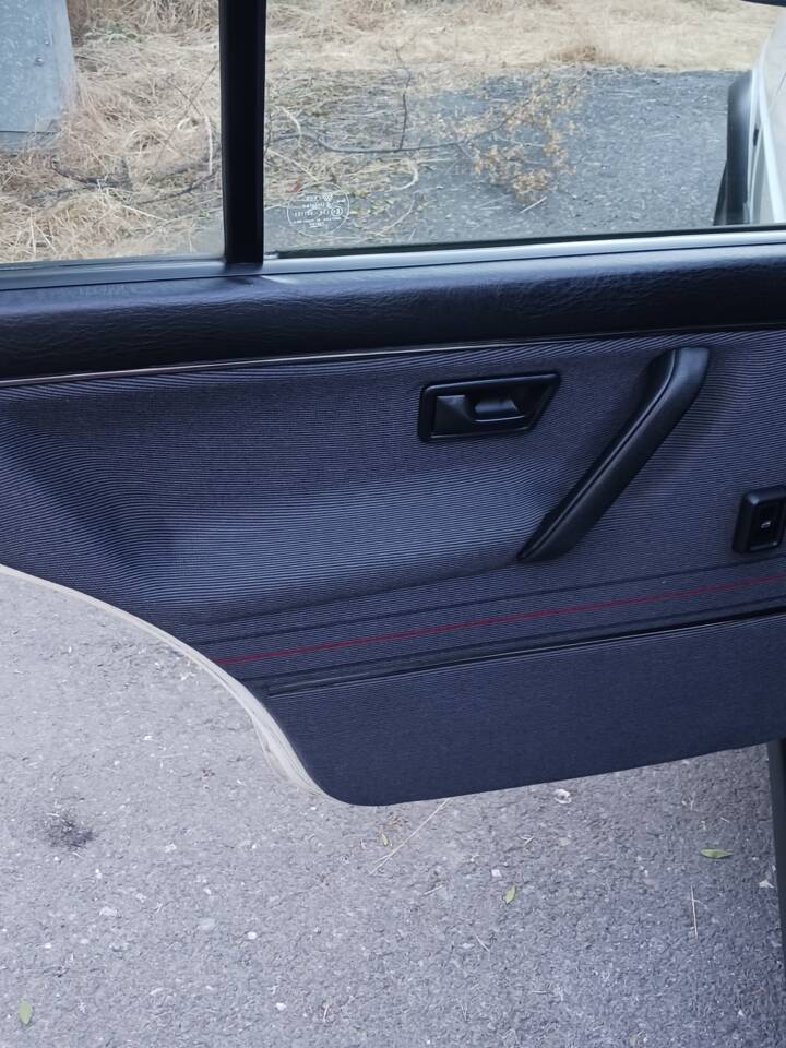 Bild 51/63 von Volkswagen Golf II GTi 1.8 (1989)