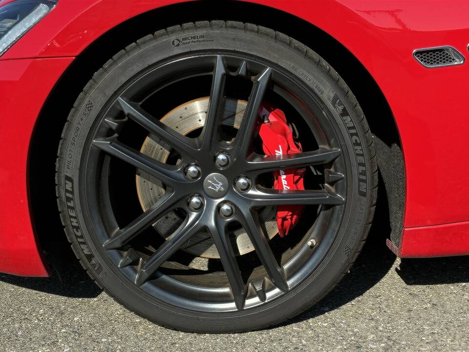 Image 14/54 of Maserati GranCabrio Sport (2015)